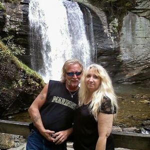 Meet your Posher, Elaine